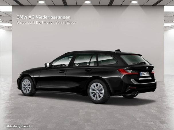 BMW 330 e Touring 215 kW image number 10