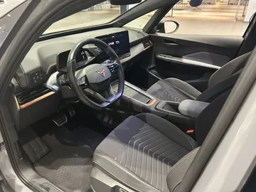Car image 23