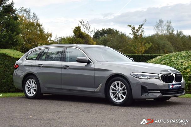 BMW 520i Touring 120 kW image number 1