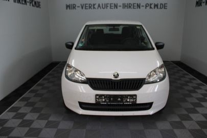 Car image 4