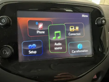 Car image 10