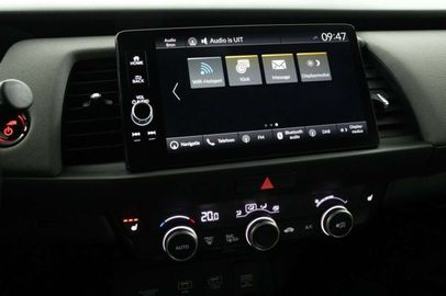 Car image 37