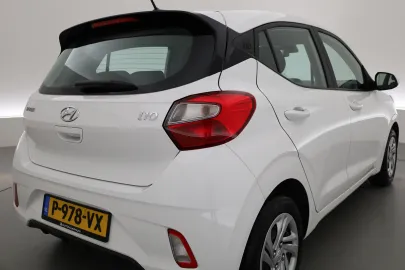 Car image 36