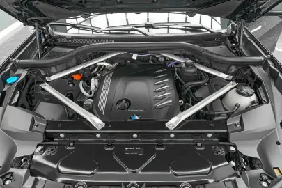 Car image 36
