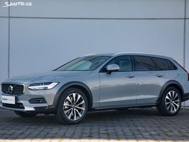 Volvo V90 Cross Country AWD 145 kW image number 1