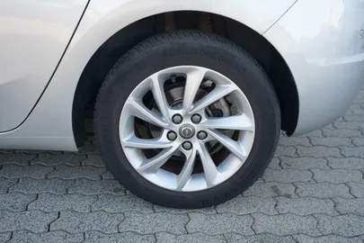 Car image 28