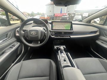 Car image 14