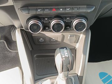 Car image 28