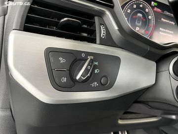 Car image 33