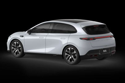 Car image 3