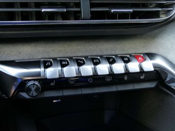 Car image 37