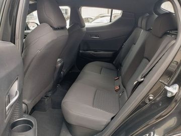 Car image 13