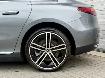 Car image 38