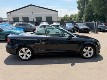 Car image 30