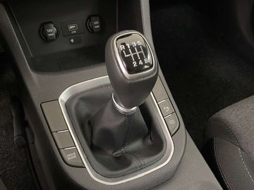 Car image 32