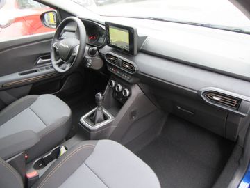 Car image 12