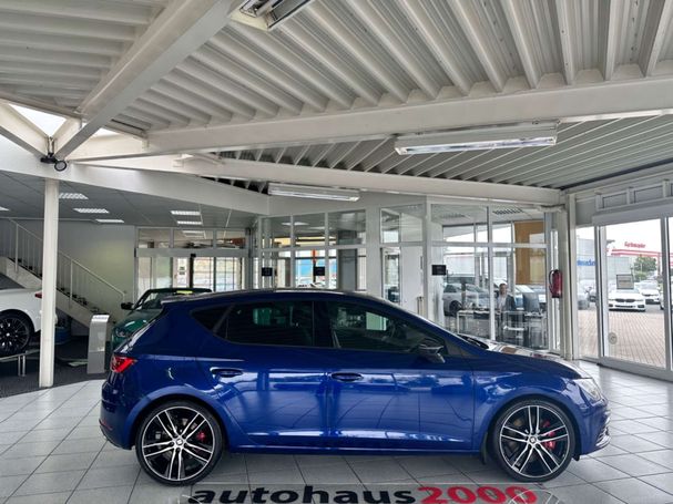 Seat Leon Cupra 300 221 kW image number 2