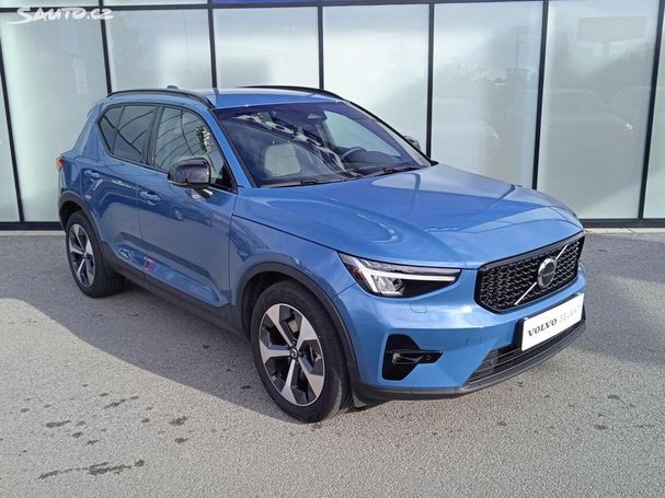 Volvo XC40 B3 Plus 120 kW image number 2