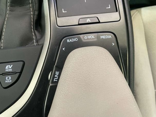 Lexus UX 250h 135 kW image number 45