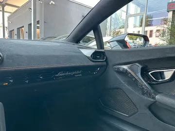 Car image 38