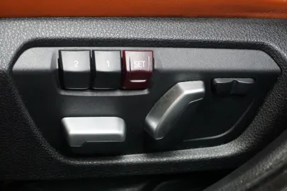 Car image 50