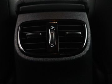 Car image 35