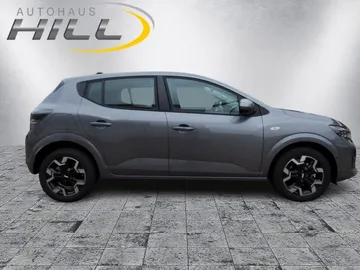 Car image 3
