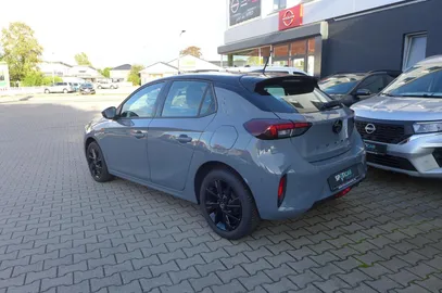 Car image 19