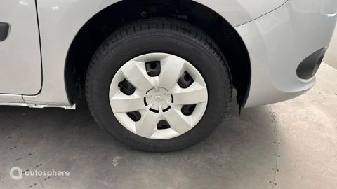 Car image 20