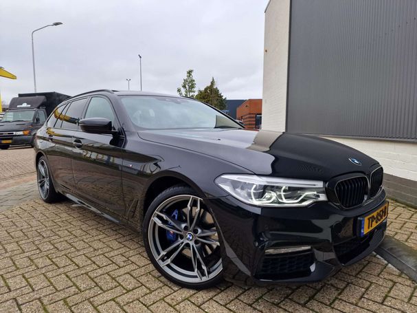 BMW 540i Touring xDrive 250 kW image number 2