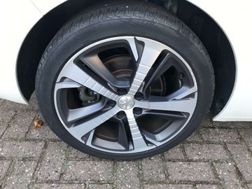 Car image 31