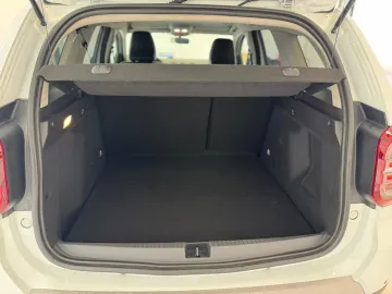 Car image 34