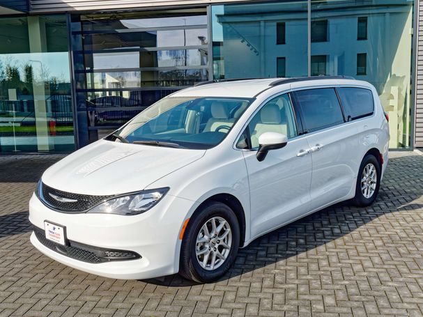 Chrysler Pacifica 214 kW image number 2