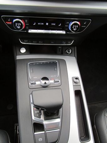 Audi Q5 50 TDI quattro 210 kW image number 12