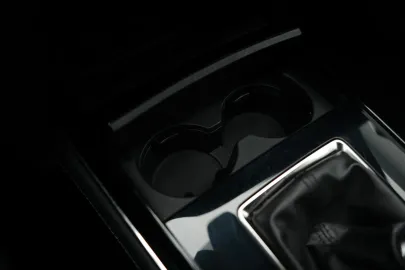 Car image 49
