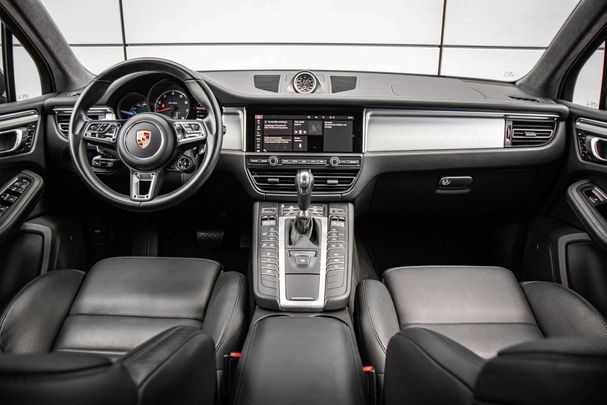 Porsche Macan Turbo 324 kW image number 4