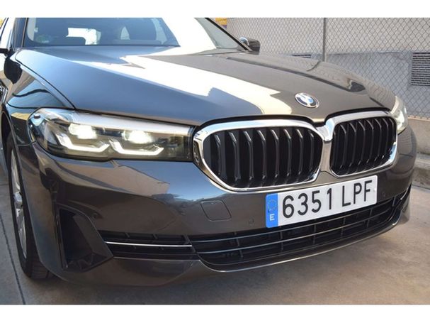 BMW 520d Touring 140 kW image number 32