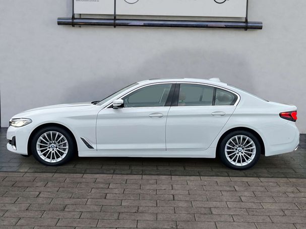 BMW 530d Luxury Line 210 kW image number 4