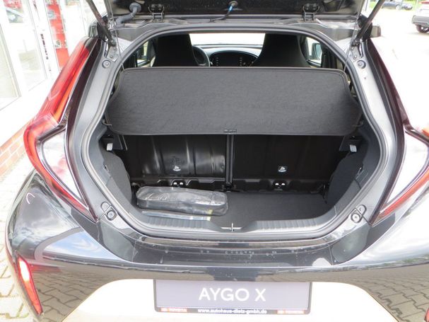 Toyota Aygo X 1.0 53 kW image number 13