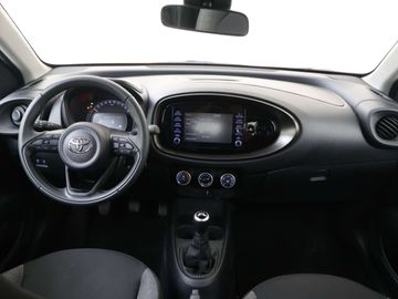 Car image 29