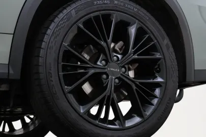 Car image 37