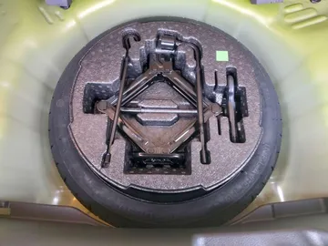 Car image 35