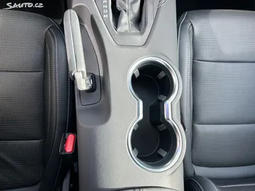 Car image 32