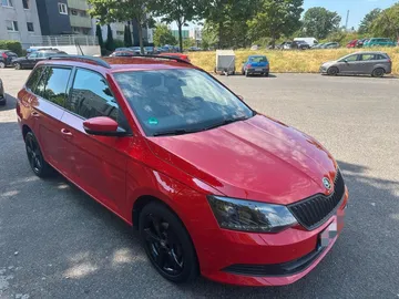 Car image 17