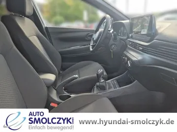 Car image 14