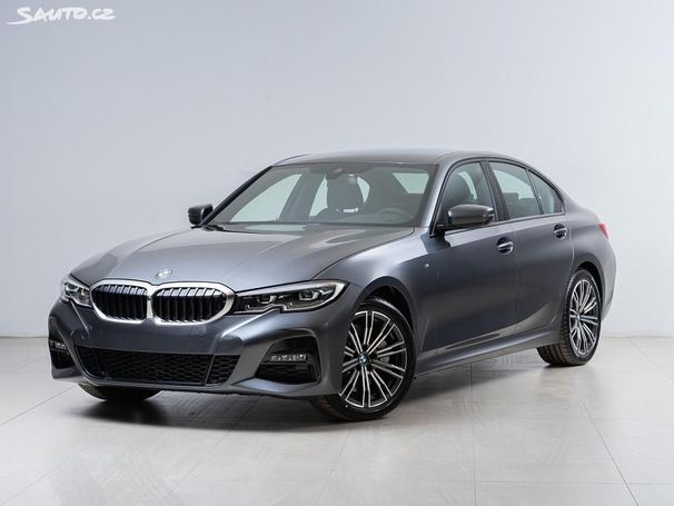 BMW 330i xDrive 190 kW image number 1