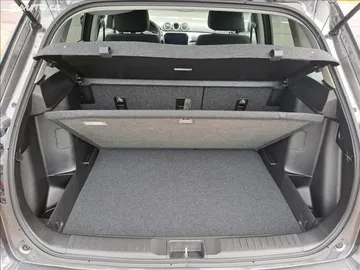 Car image 46