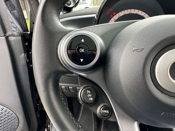 Smart ForTwo coupe EQ 60 kW image number 17