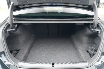 Car image 47