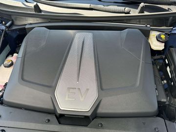 Car image 36